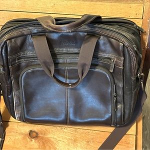 Kenneth Cole brief case bag